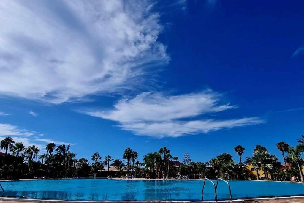 Appartamento Frangipani Con Terrazza E Piscina Corralejo Exterior foto